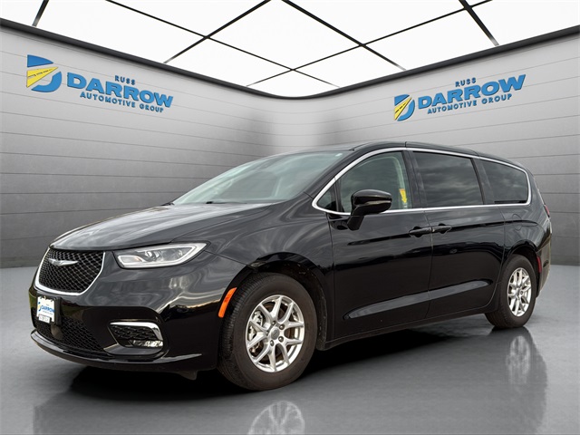 2024 Chrysler Pacifica Touring L's photo