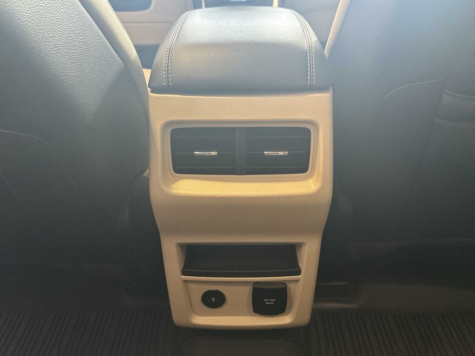 2024 Ford Edge Titanium photo 20