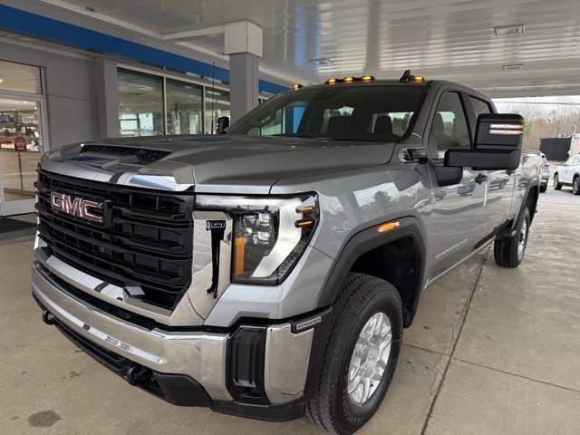 2026 GMC Sierra 2500HD Pro's photo