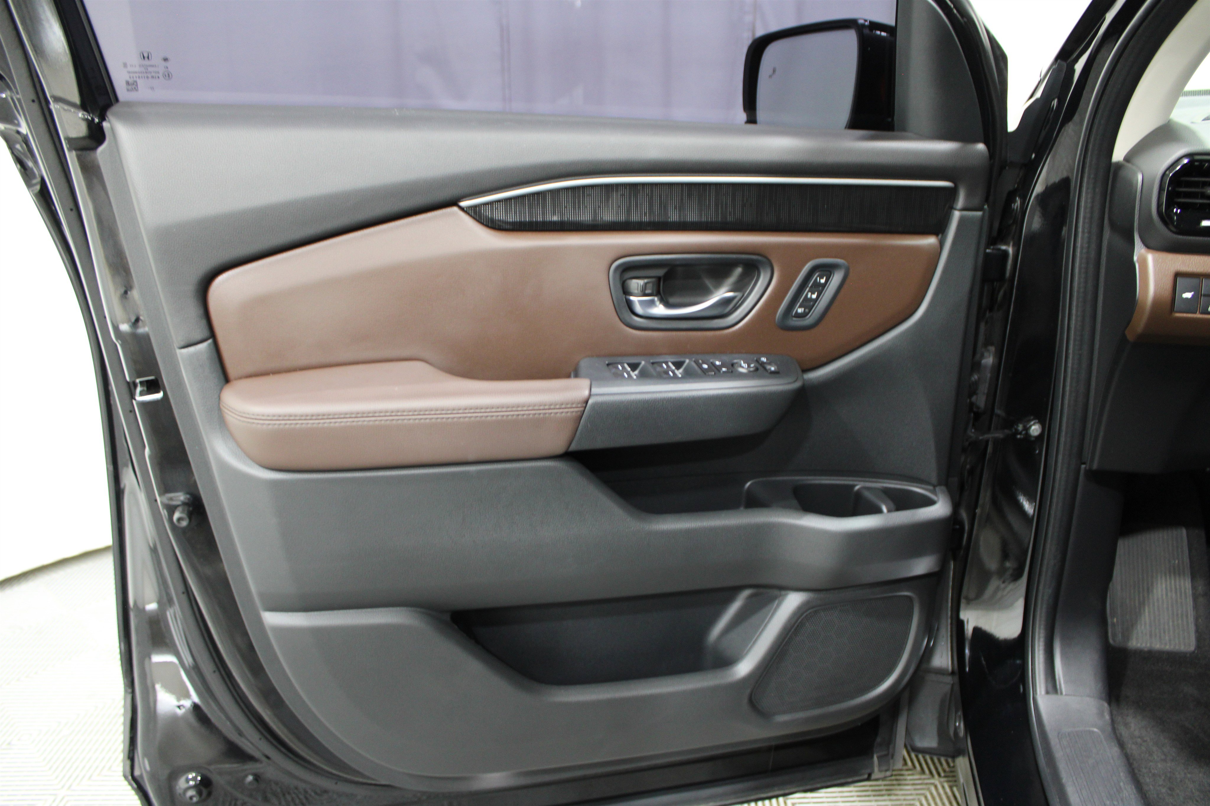 2023 Honda Pilot Elite photo 3
