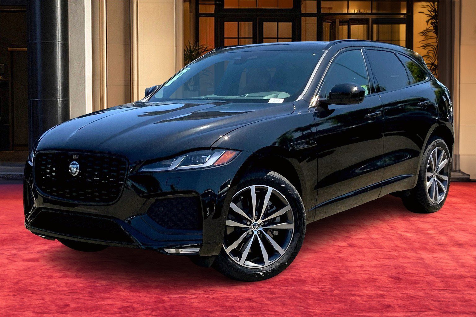 2026 Jaguar F-Pace R-Dynamic S's photo