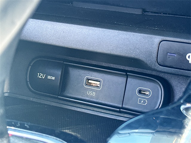 2023 Kia Soul GT-Line photo 17