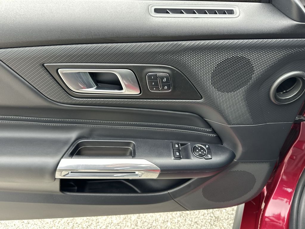 2025 Ford Mustang GT Premium photo 13