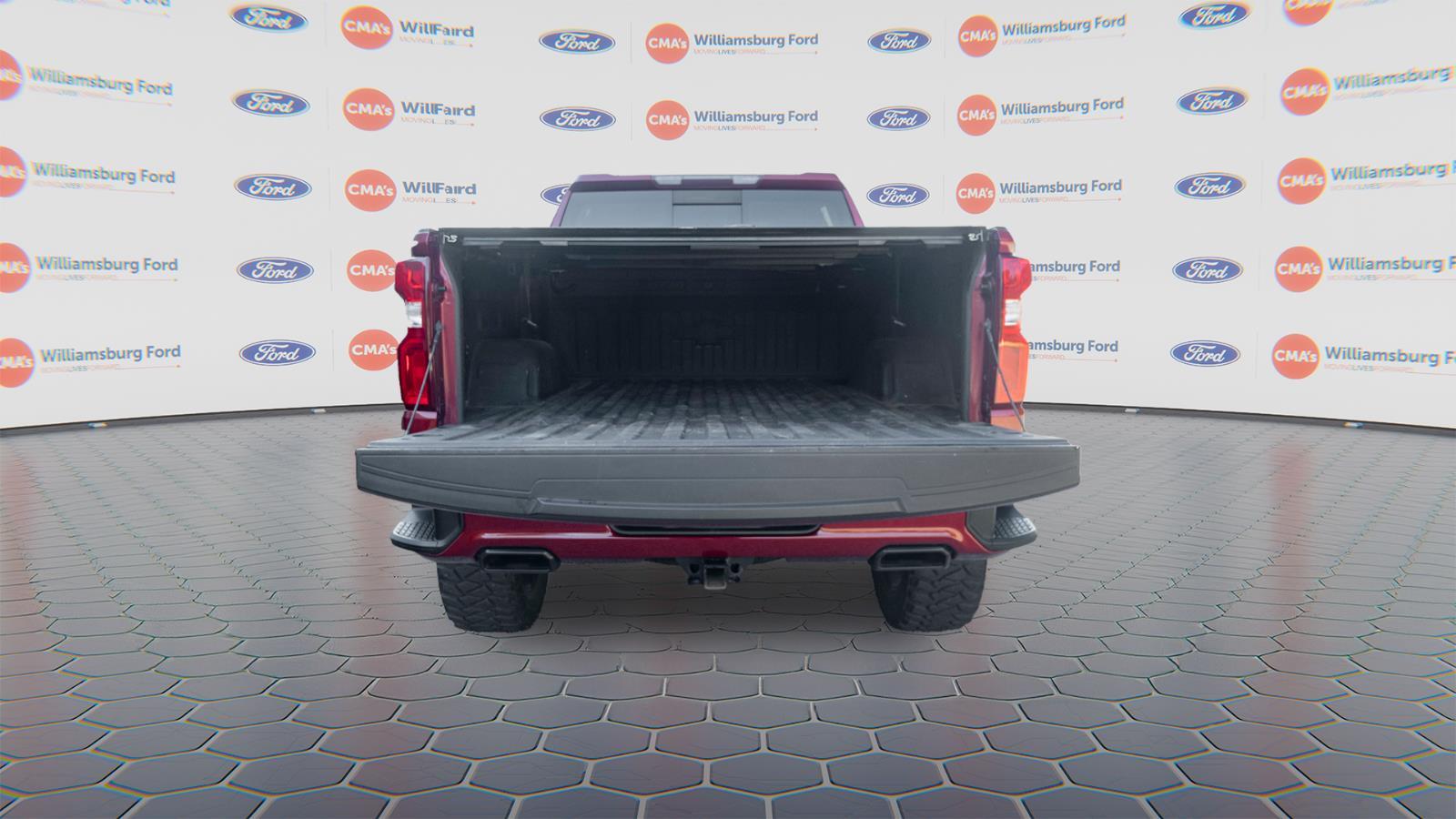 2019 Chevrolet Silverado 1500 RST photo 2