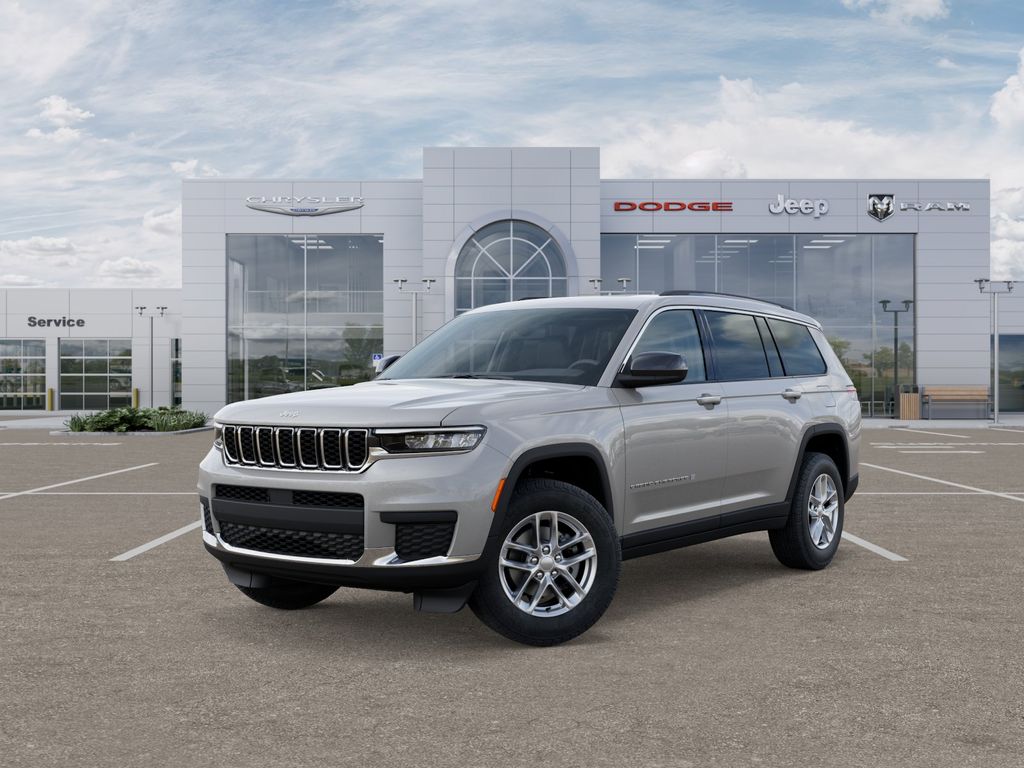2025 Jeep Grand Cherokee L Laredo's photo