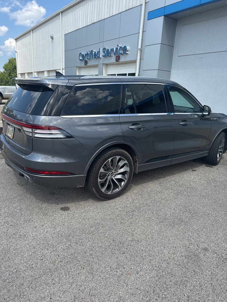 2023 Lincoln Aviator Grand Touring photo 2