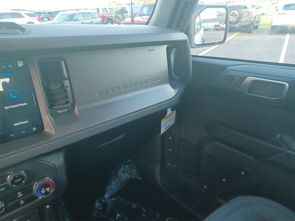 2025 Ford Bronco Base photo 20