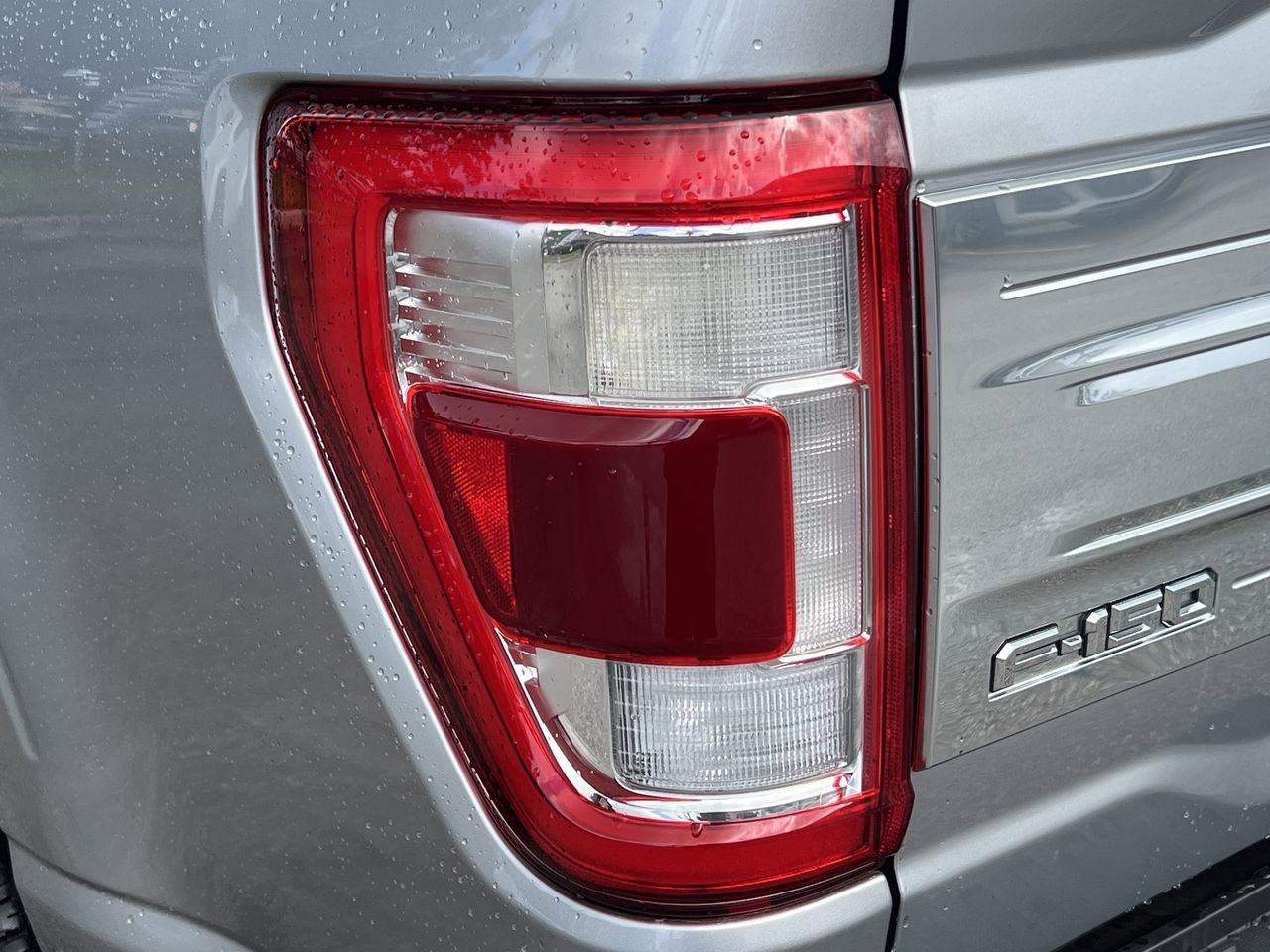 2022 Ford F-150 Limited photo 6