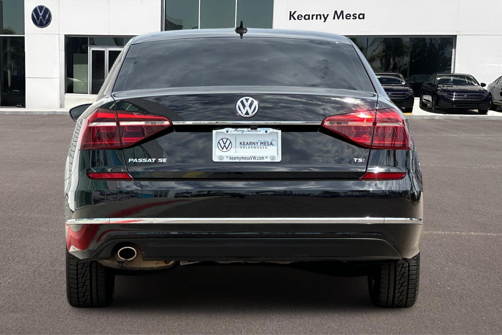 2018 Volkswagen Passat 2.0T SE photo 3