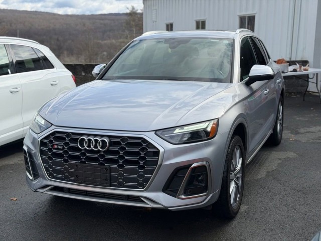 2022 Audi SQ5 Premium's photo