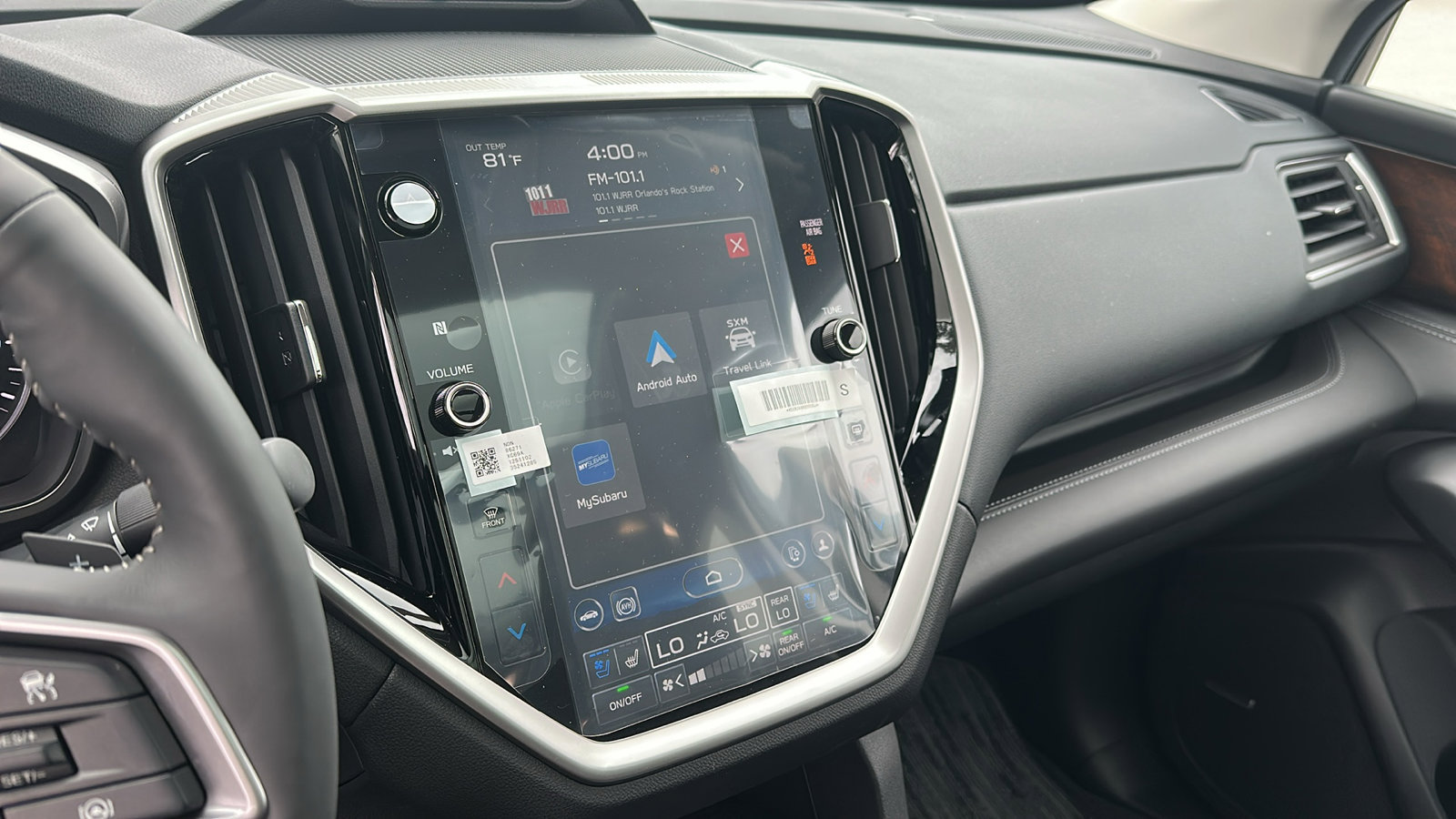 2025 Subaru Ascent Touring photo 12