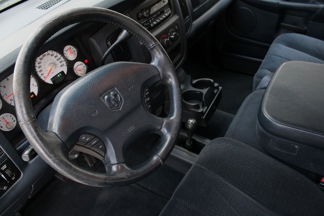 2002 Dodge Ram ST photo 2