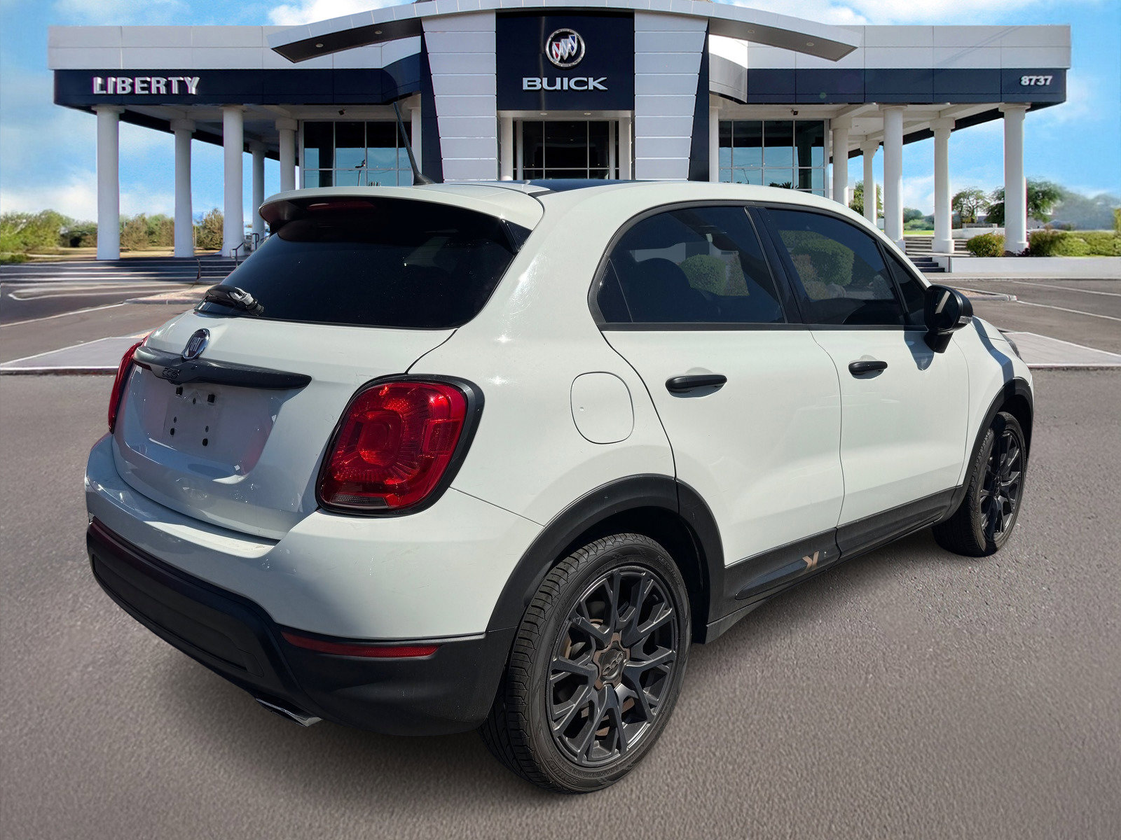 2018 Fiat 500X Urbana Edition photo 2