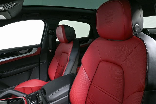 2026 Porsche Cayenne E-Hybrid Coupe S photo 4