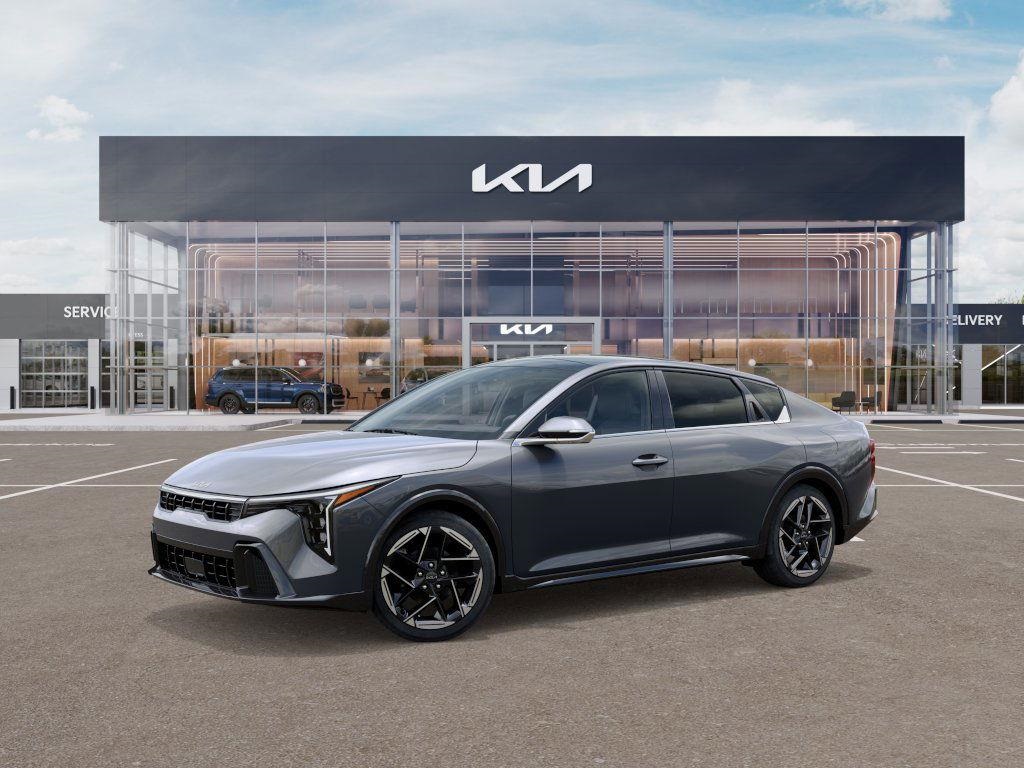2025 Kia K4 GT-Line photo 2
