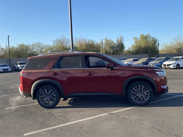 2025 Nissan Pathfinder SL photo 7
