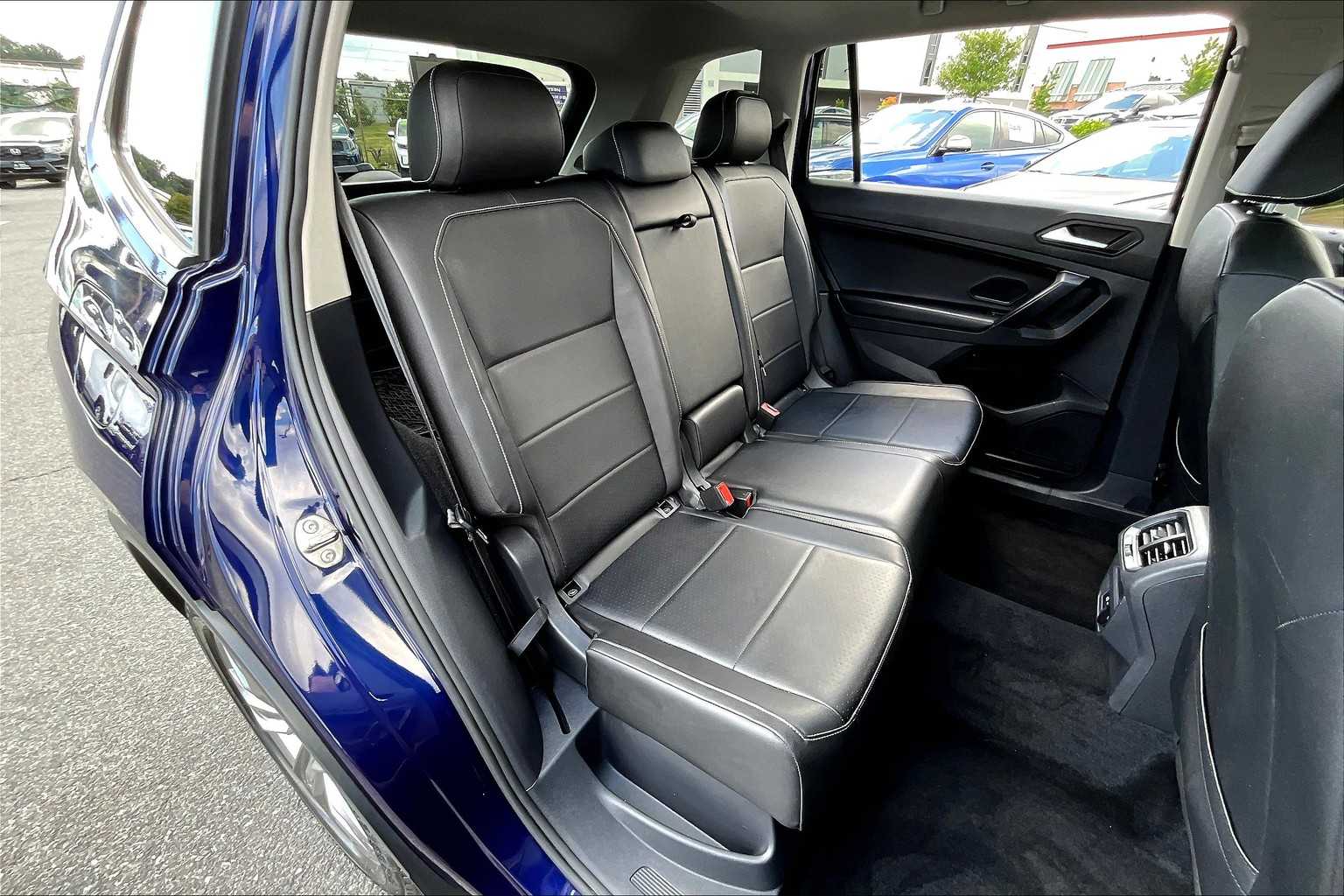 2021 Volkswagen Tiguan SEL photo 18