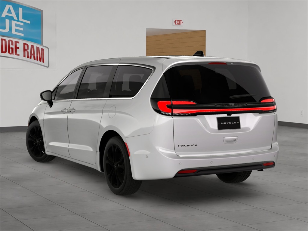 2026 Chrysler Pacifica photo 4