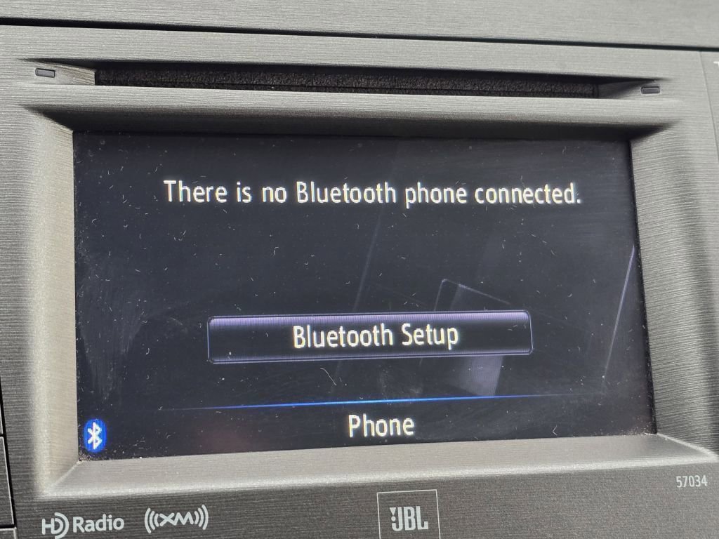 2012 Toyota Prius Four photo 4