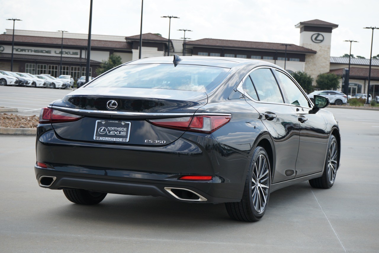 2025 Lexus ES 350 photo 6