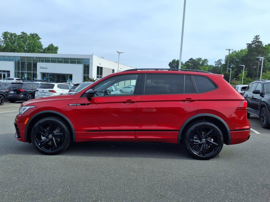 2024 Volkswagen Tiguan SE R-Line Black photo 13