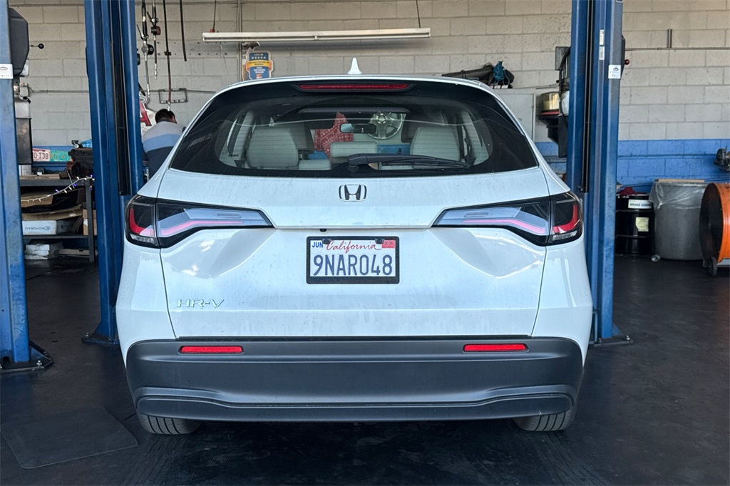 2024 Honda HR-V LX photo 2