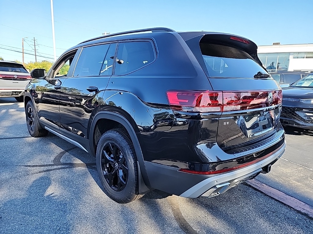 2025 Volkswagen Atlas Peak Edition SE photo 7