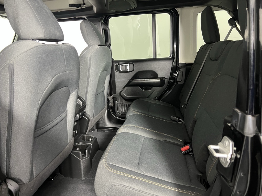 2024 Jeep Wrangler Sahara photo 21