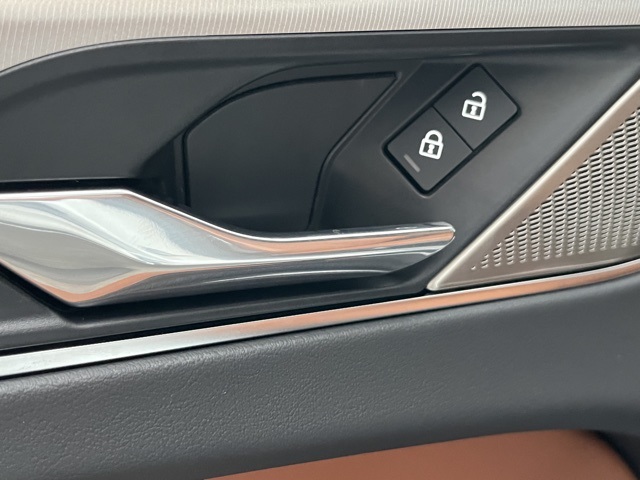 2024 Jaguar F-PACE P400 R-Dynamic S photo 21