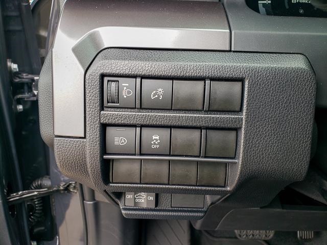 2025 Toyota Tacoma TRD Off-Road 4x4 Double Cab photo 9