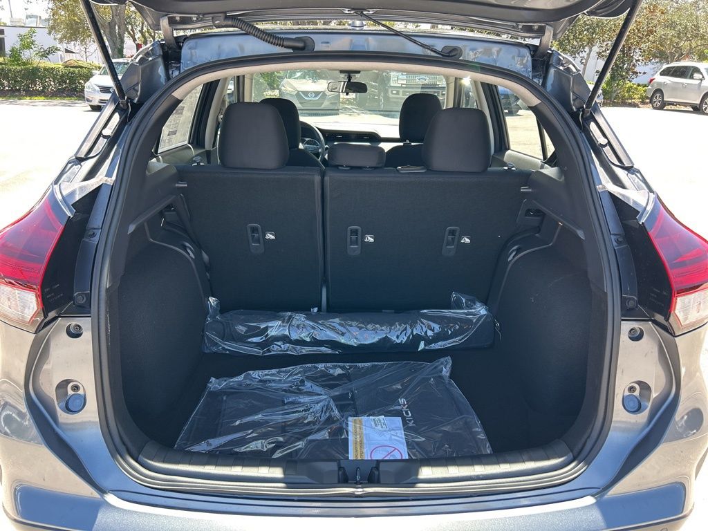 2025 Nissan Kicks Play S photo 34