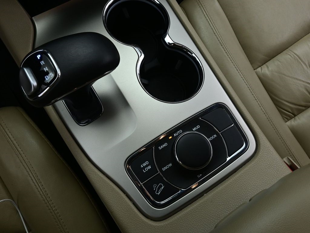2015 Jeep Grand Cherokee Limited photo 17