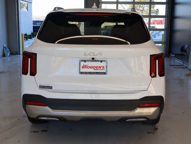 2025 Kia Sorento SX photo 3