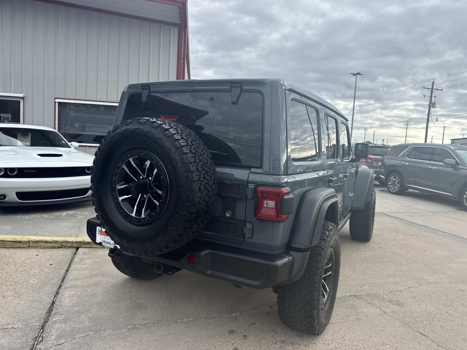 2025 Jeep Wrangler Willys photo 4