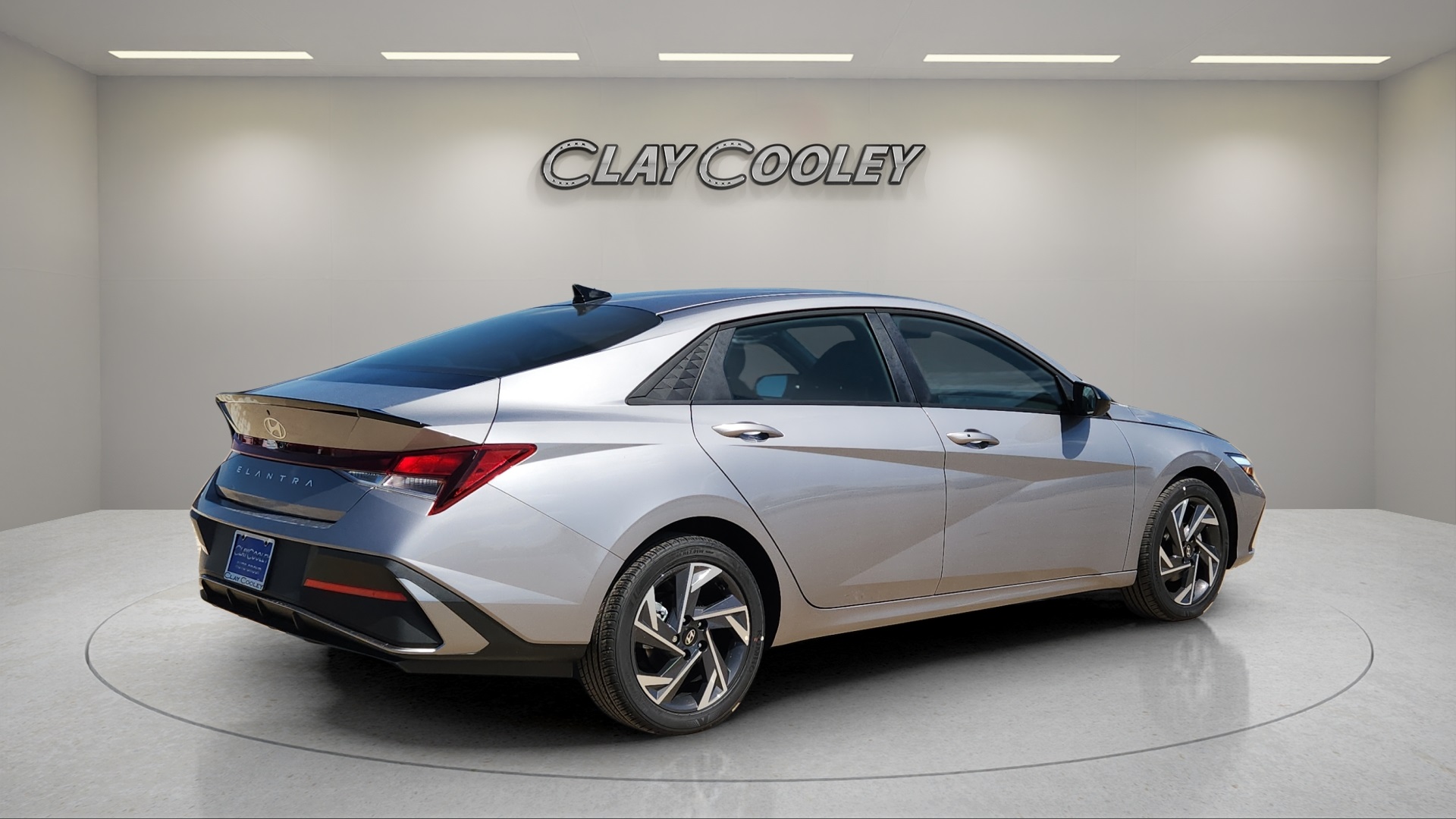 2025 Hyundai Elantra SEL Sport photo 3