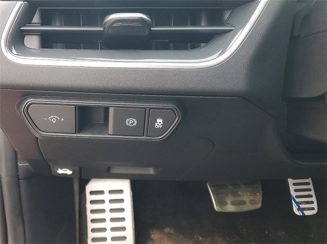 2025 Kia K4 GT-Line Turbo photo 11