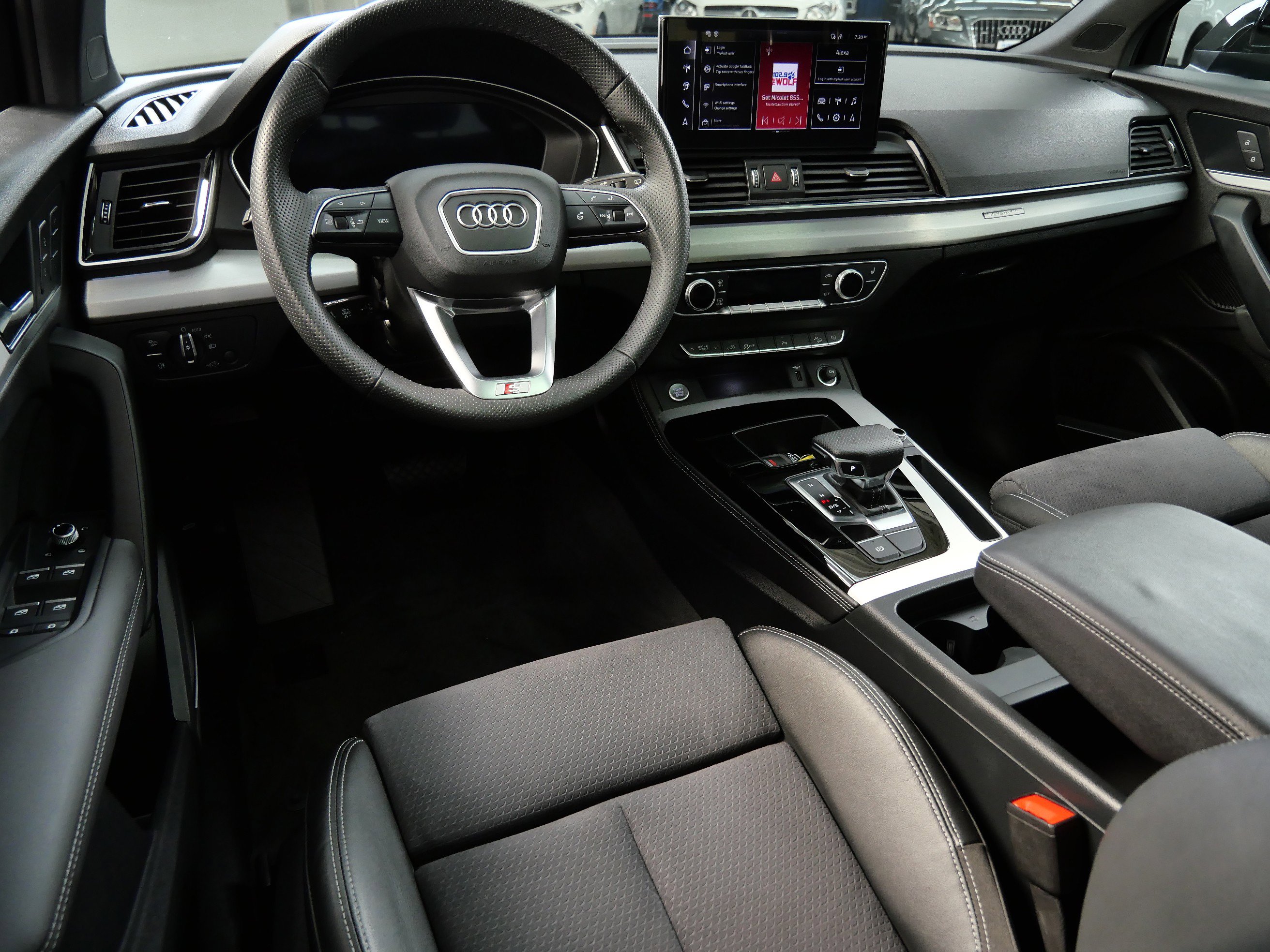 Used 2025 Audi Q5 Premium Plus with VIN WA1E2AFY4S2015055 for sale in Minnetonka, Minnesota