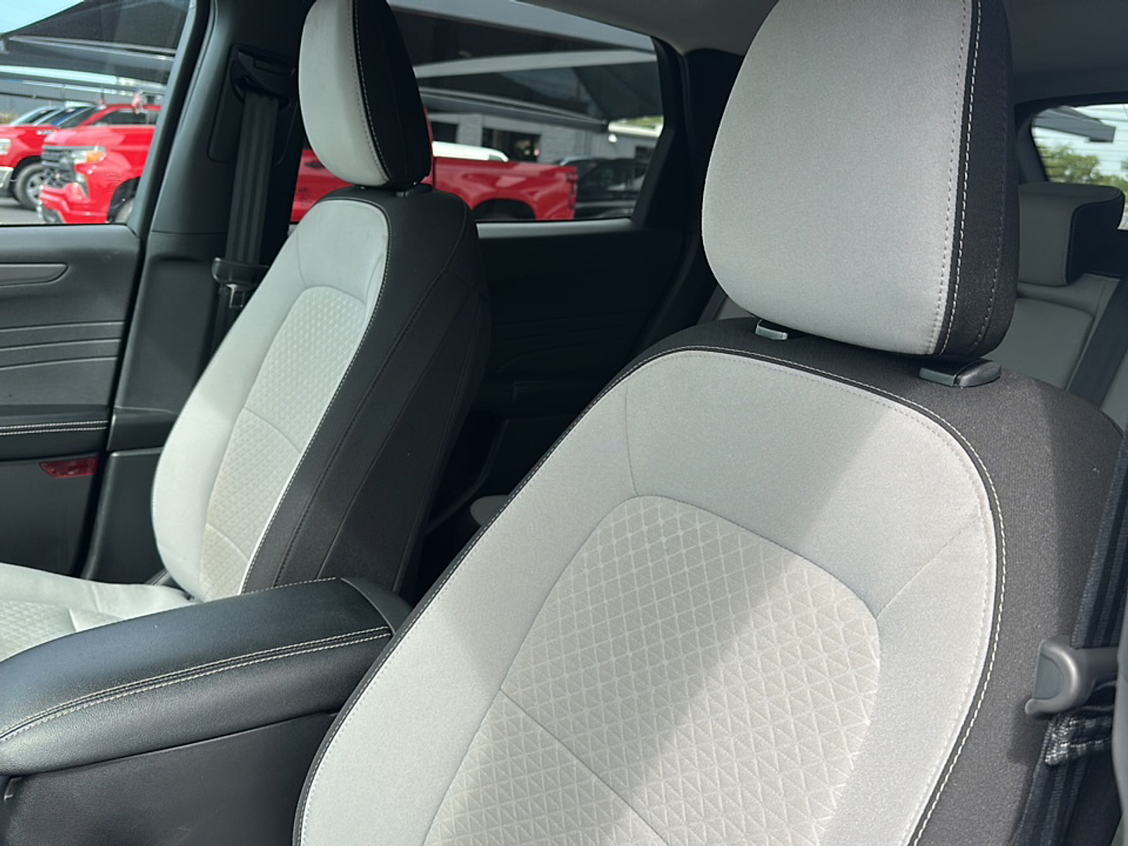 2024 Ford Escape Active photo 2