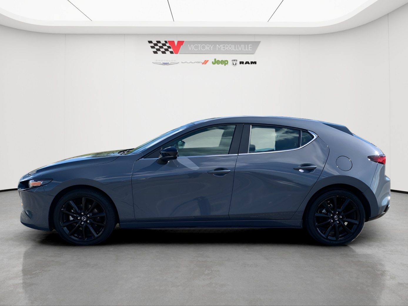 2024 Mazda Mazda3 2.5 s Carbon photo 2