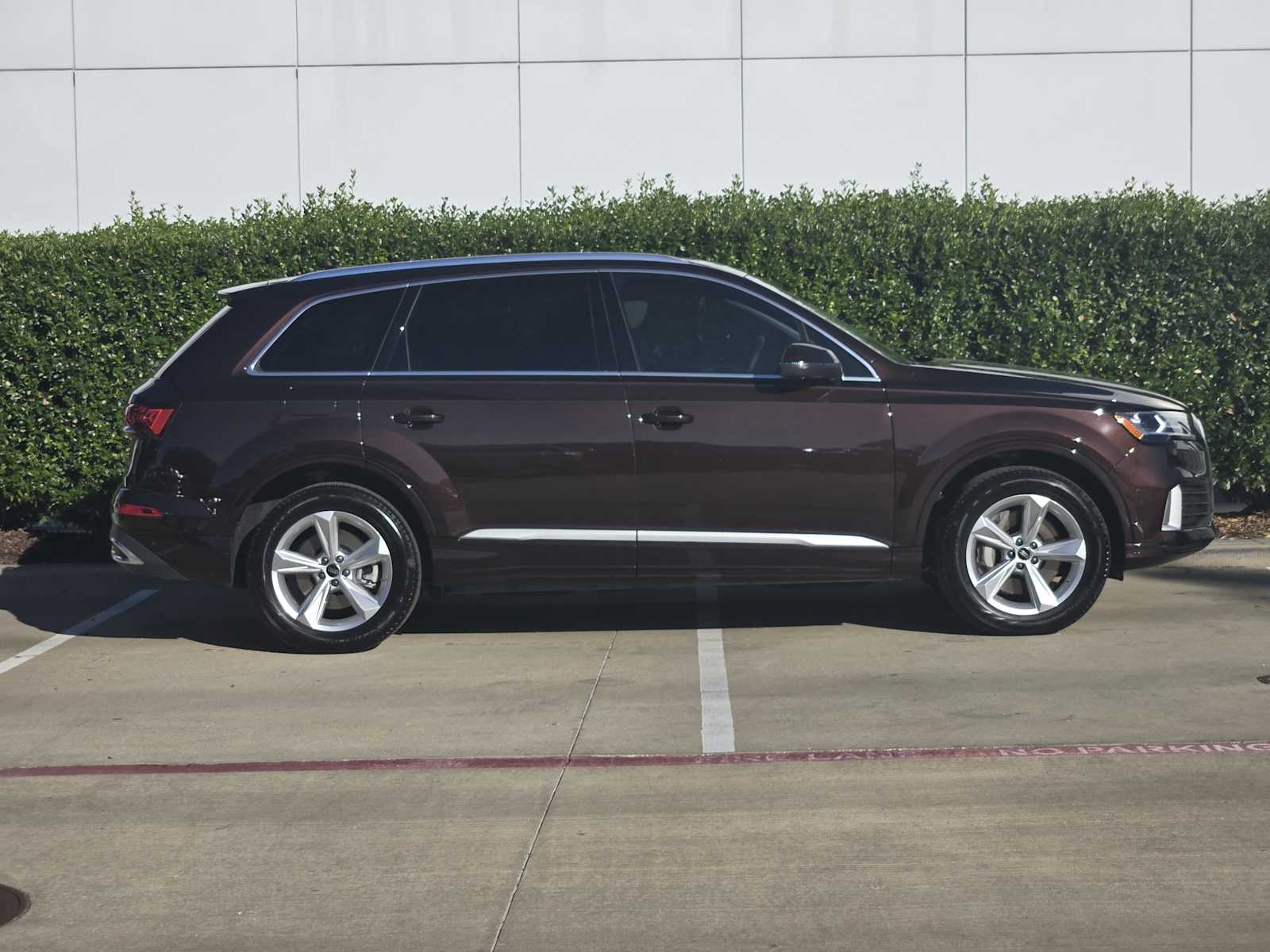 2022 Audi Q7 Premium Plus photo 2
