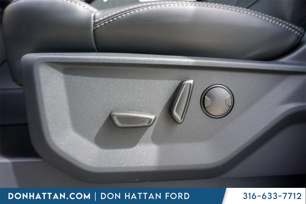 2025 Ford Expedition Platinum photo 18
