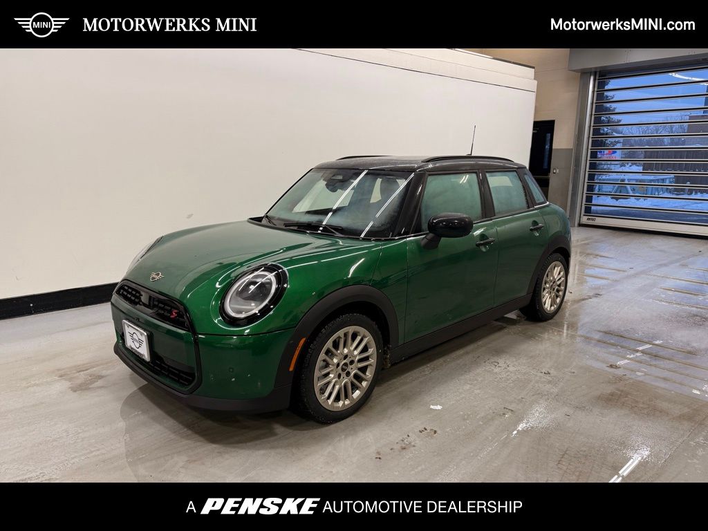 2026 MINI Hardtop 4 Door S's photo