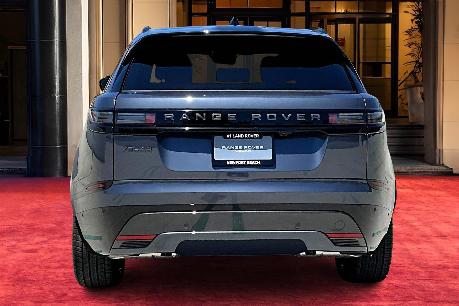 2026 Land Rover Range Rover Velar SE photo 4