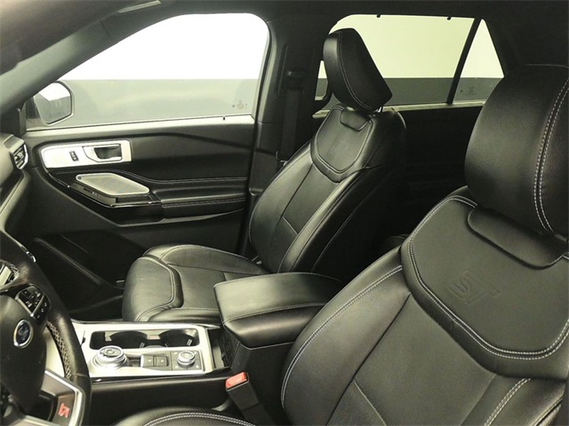 2022 Ford Explorer ST photo 15