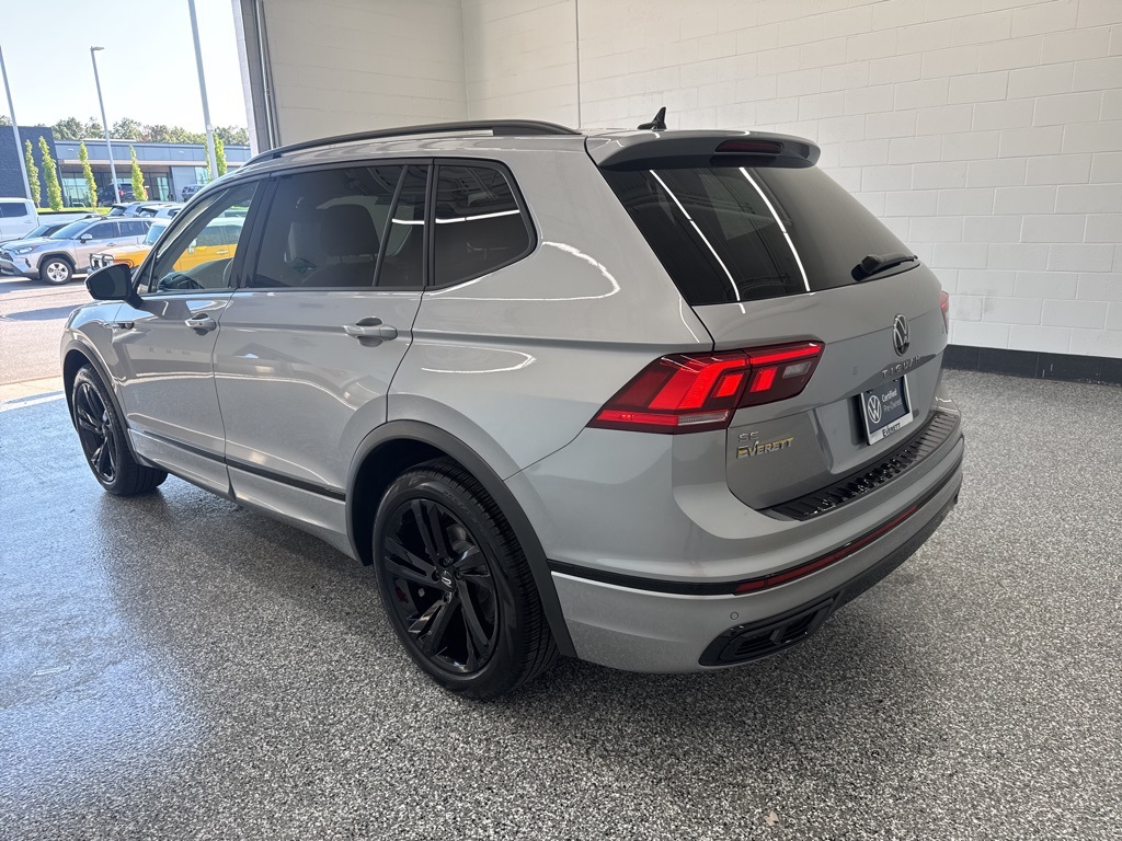 3VVCB7AX8RM230568