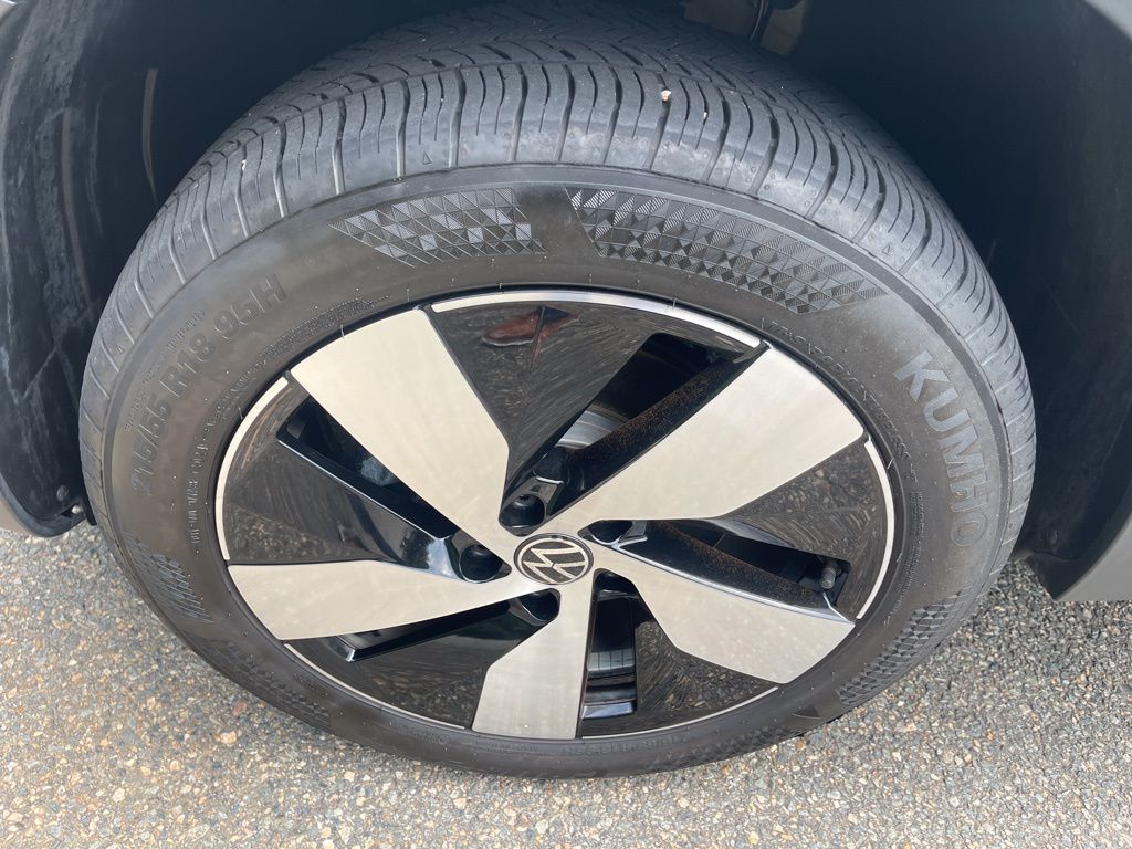 2024 Volkswagen Taos S photo 18