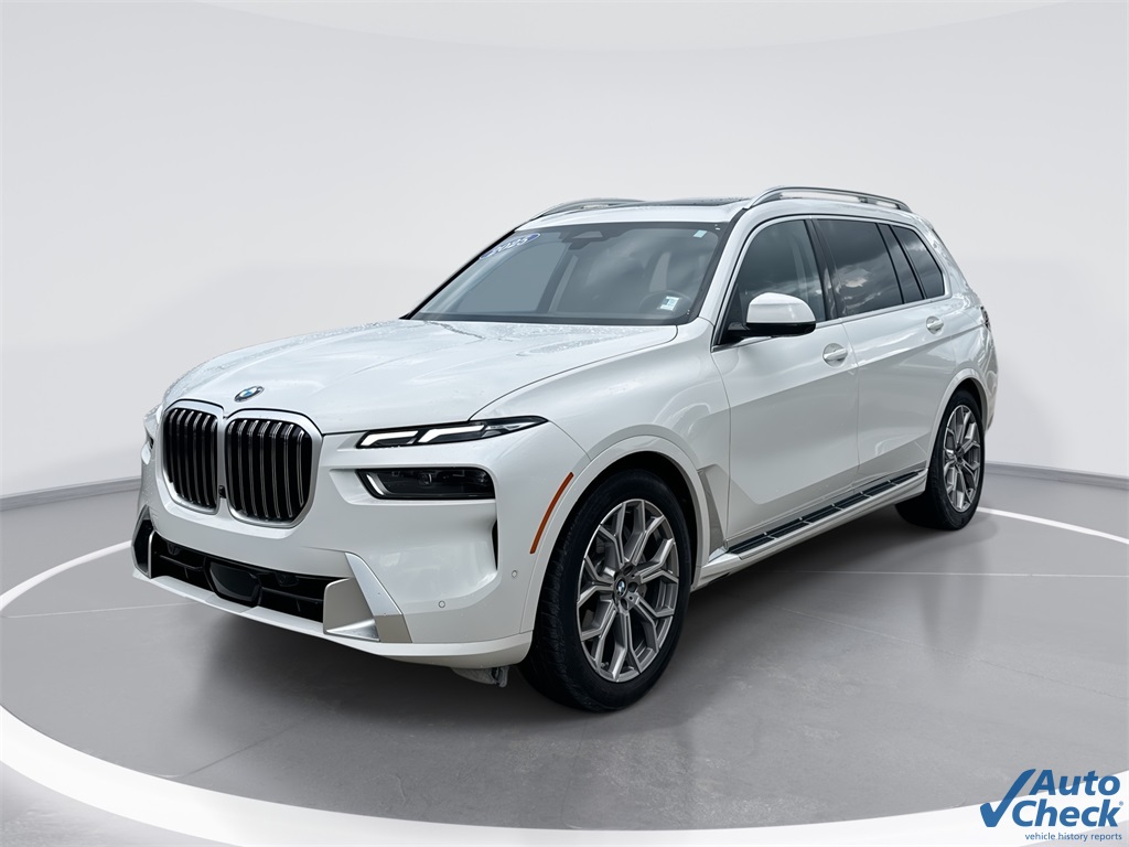 2025 BMW X7 40i's photo