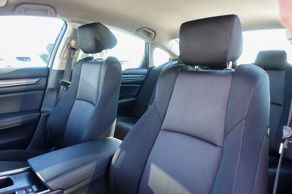 2022 Honda Accord LX photo 25