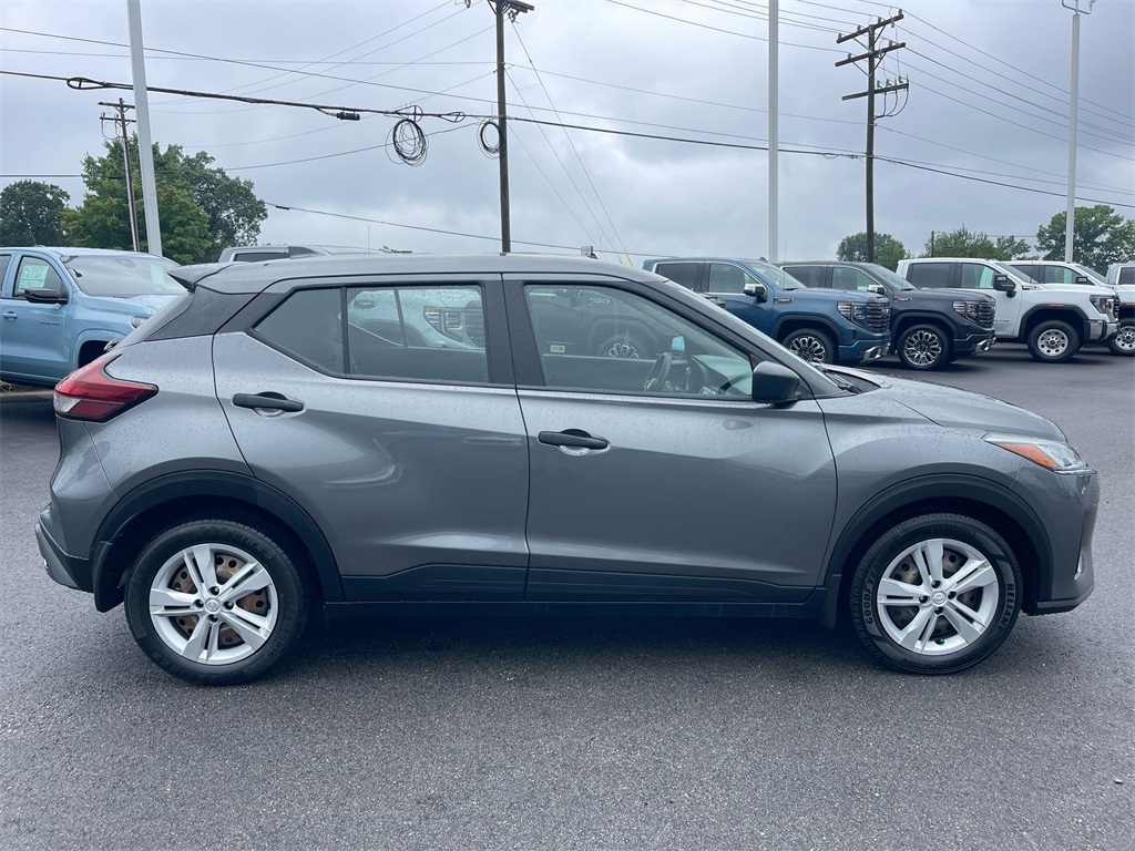 2021 Nissan Kicks S photo 5