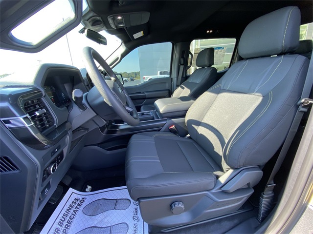 2025 Ford F-150 STX photo 3